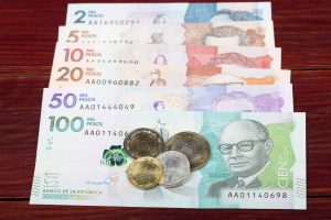 billetes de pesos colombianos